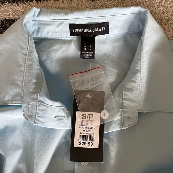 Button Down Cropped Top Blouse - Picture 2 of 2